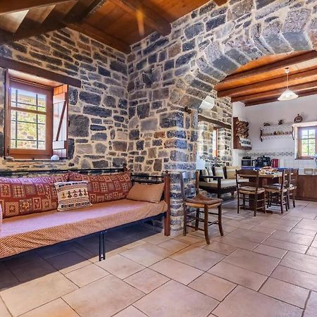 Kapetanianá Traditional Stone House By The Sea... מראה חיצוני תמונה