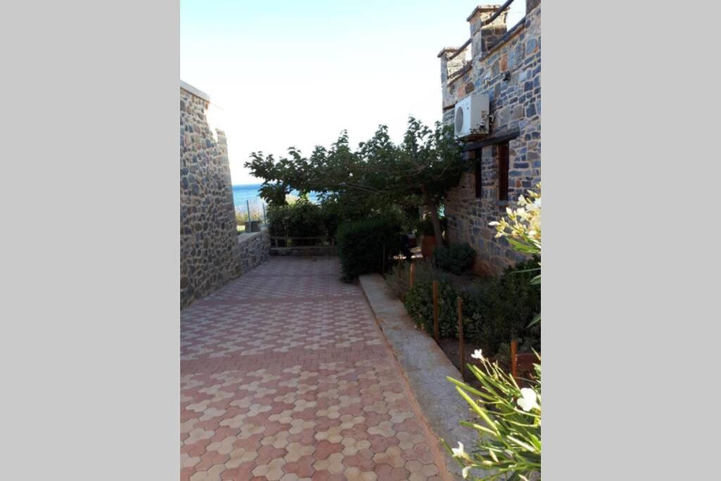Kapetanianá Traditional Stone House By The Sea... מראה חיצוני תמונה