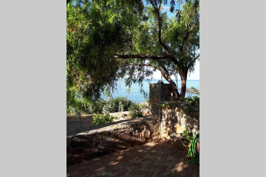 Kapetanianá Traditional Stone House By The Sea... מראה חיצוני תמונה