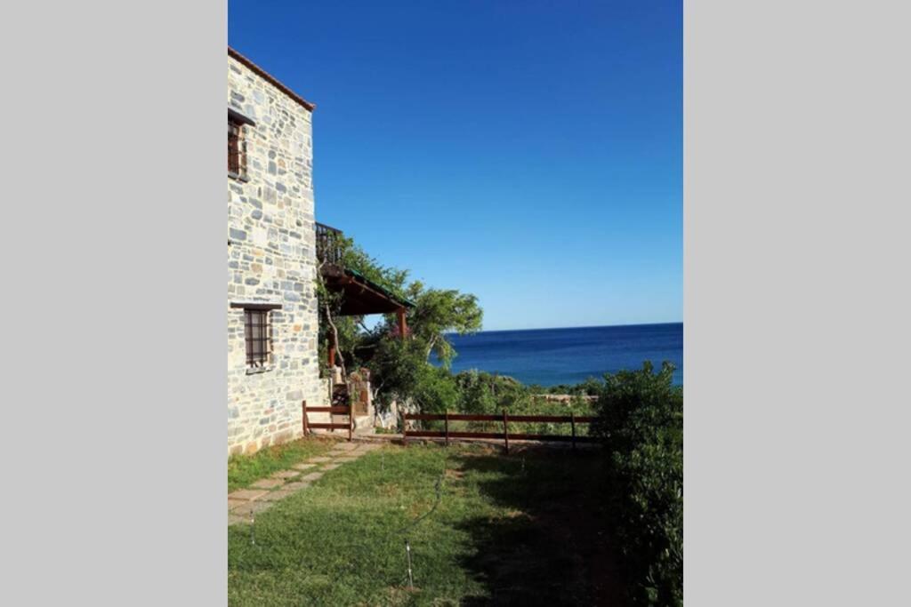 Kapetanianá Traditional Stone House By The Sea... מראה חיצוני תמונה