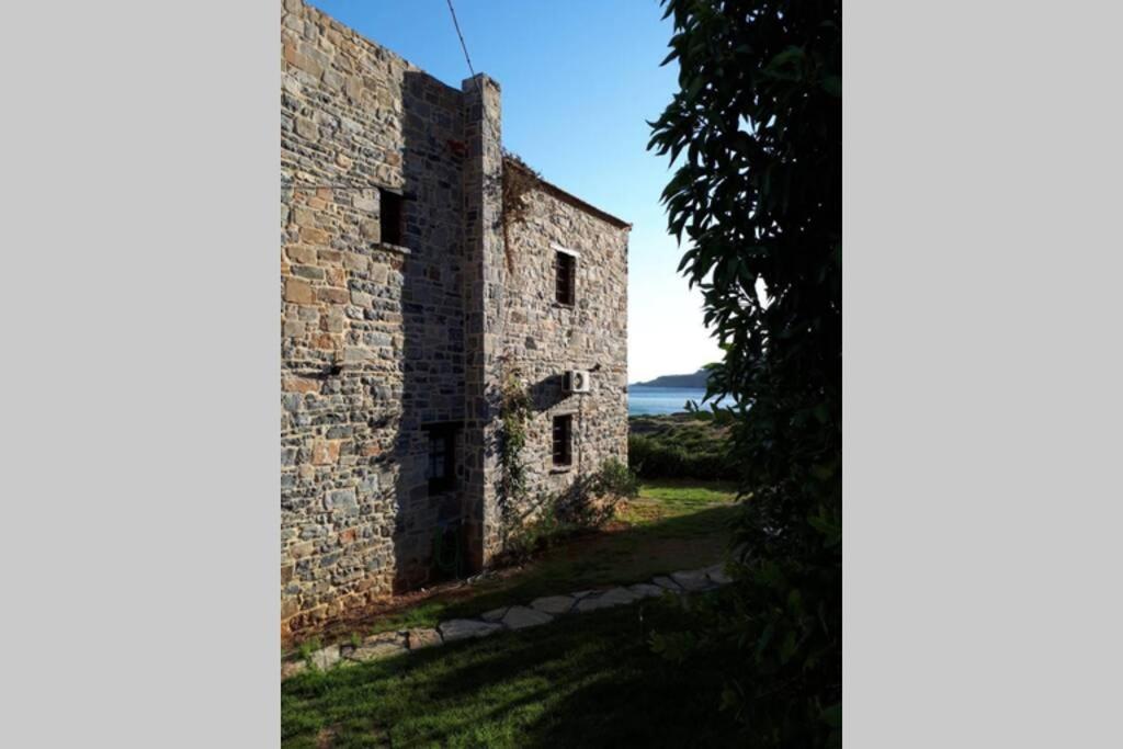 Kapetanianá Traditional Stone House By The Sea... מראה חיצוני תמונה