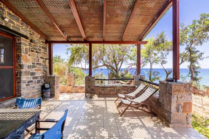 Kapetanianá Traditional Stone House By The Sea... מראה חיצוני תמונה