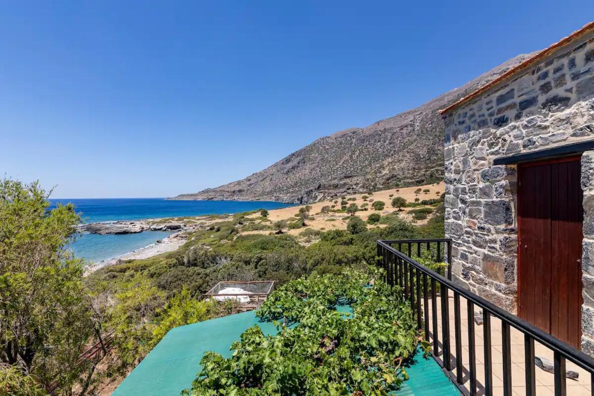 Kapetanianá Traditional Stone House By The Sea... מראה חיצוני תמונה