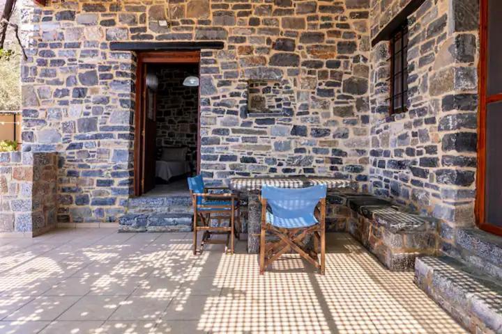 Kapetanianá Traditional Stone House By The Sea... מראה חיצוני תמונה